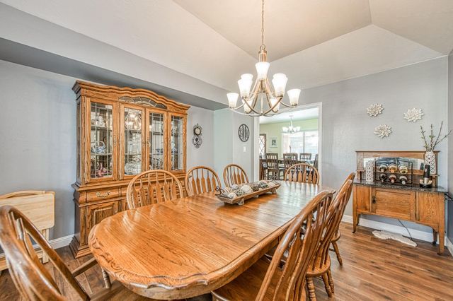 1557 W Warner Avenue, Fresno, CA 93711