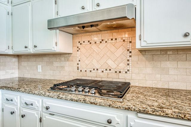 1557 W Warner Avenue, Fresno, CA 93711