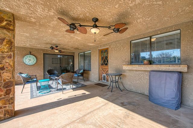 1557 W Warner Avenue, Fresno, CA 93711