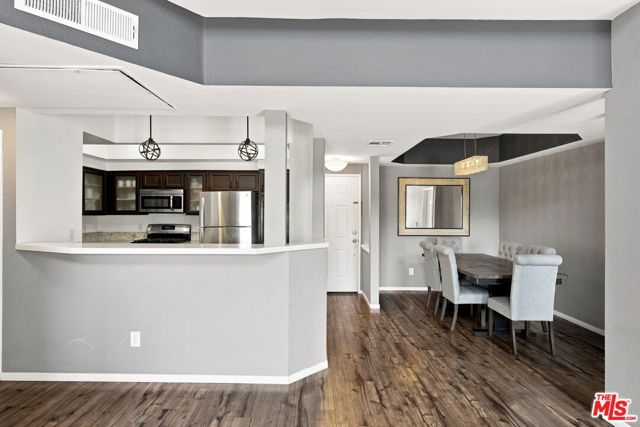 14347 Albers Street 302, Los Angeles, CA 91401