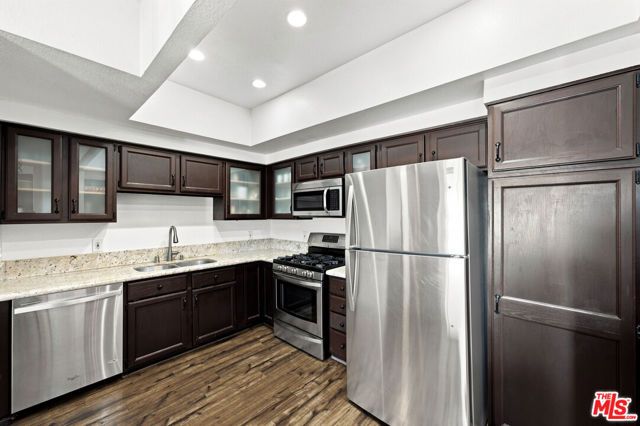 14347 Albers Street 302, Los Angeles, CA 91401
