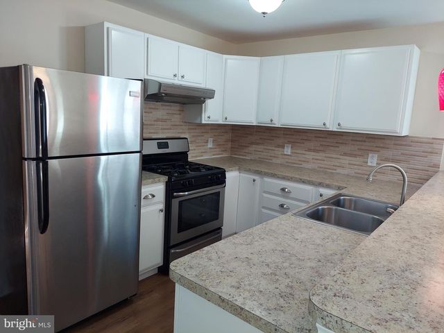 135 LAUREL AVE, Pitman, NJ 08071