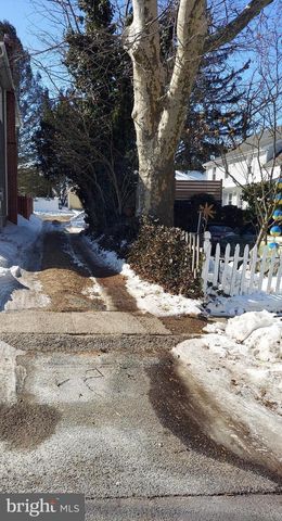 135 LAUREL AVE, Pitman, NJ 08071