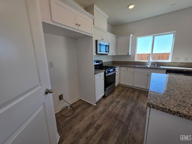 10917 Pasto Way, Bakersfield, CA 93306