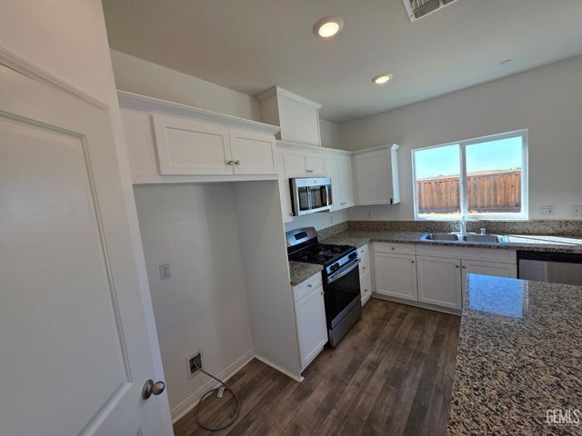 10917 Pasto Way, Bakersfield, CA 93306