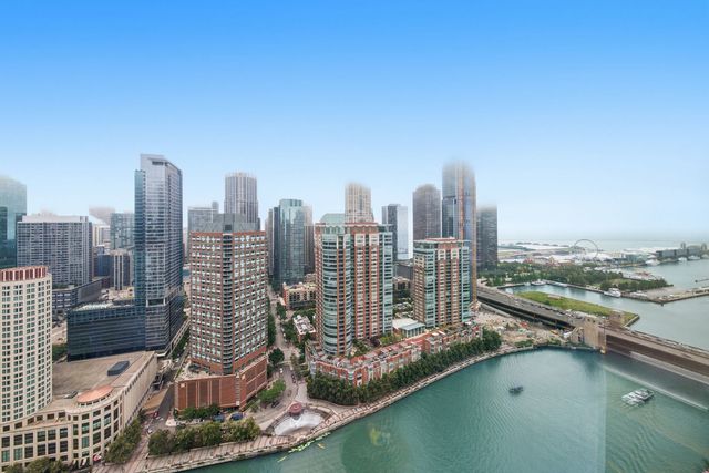 363 E Wacker Drive 2702, Chicago, IL 60601
