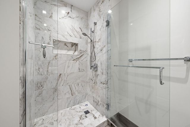 363 E Wacker Drive 2702, Chicago, IL 60601