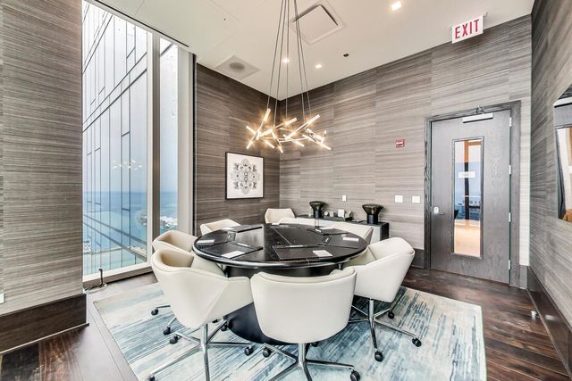 363 E Wacker Drive 2702, Chicago, IL 60601