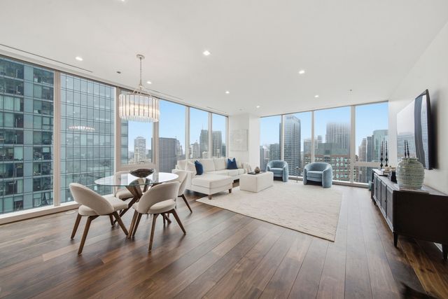 363 E Wacker Drive 2702, Chicago, IL 60601