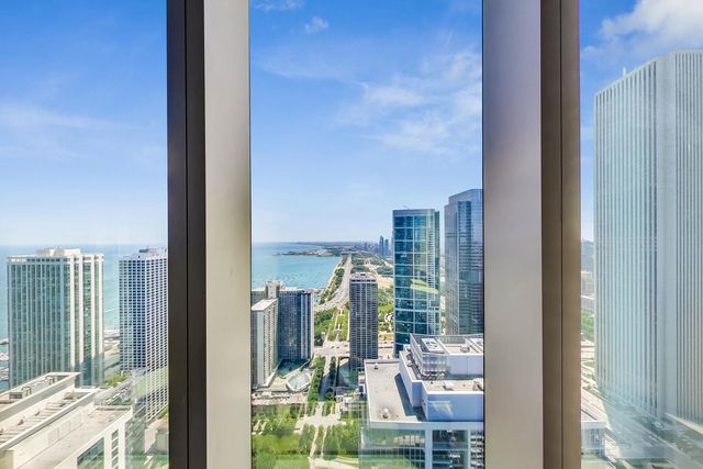 363 E Wacker Drive 2702, Chicago, IL 60601