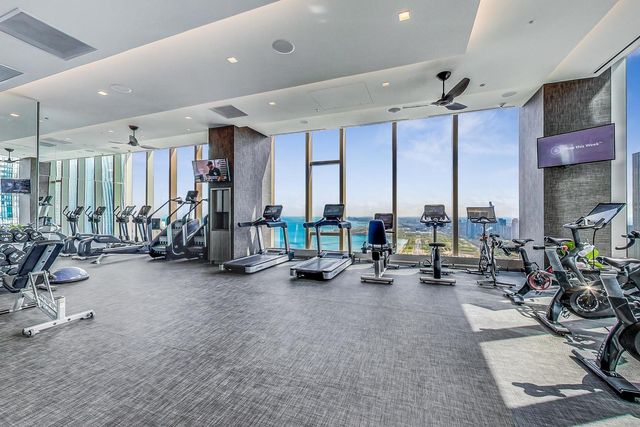 363 E Wacker Drive 2702, Chicago, IL 60601