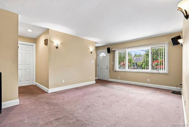 3905 Clove Court, Seaford, NY 11783