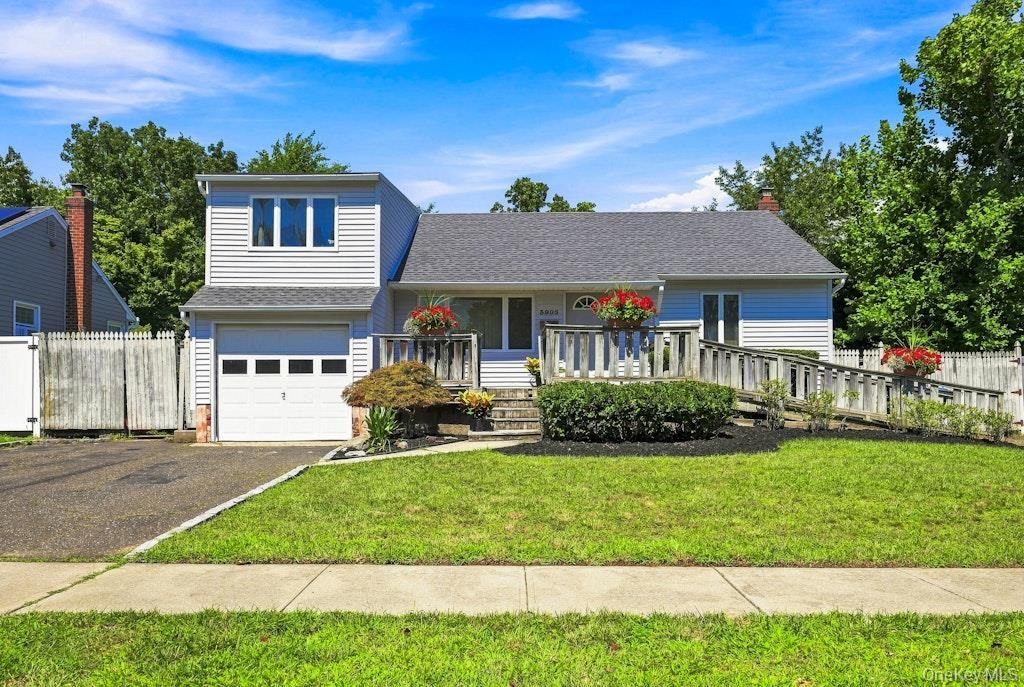 3905 Clove Court, Seaford, NY 11783 — exterior