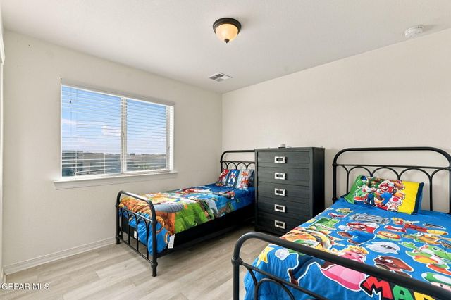 14801 Sunny Land Avenue, El Paso, TX 79938