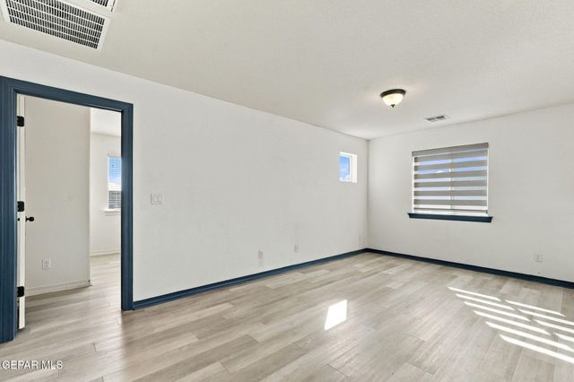 14801 Sunny Land Avenue, El Paso, TX 79938