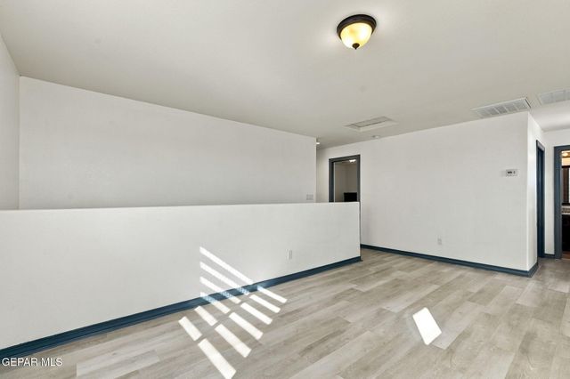 14801 Sunny Land Avenue, El Paso, TX 79938