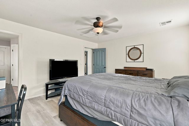 14801 Sunny Land Avenue, El Paso, TX 79938
