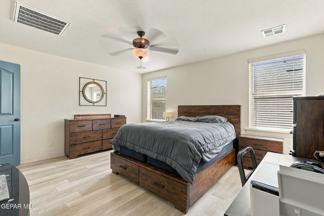 14801 Sunny Land Avenue, El Paso, TX 79938