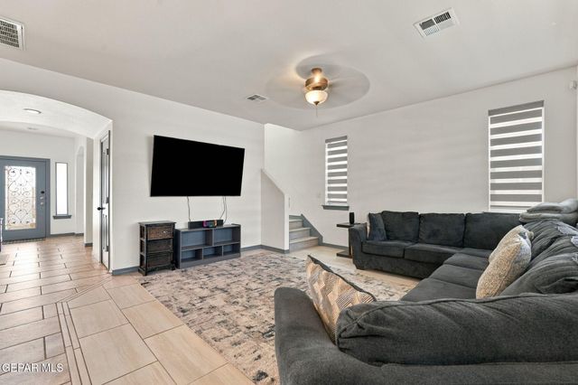 14801 Sunny Land Avenue, El Paso, TX 79938