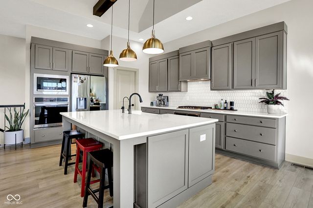 1939 Granville Drive, Westfield, IN 46074