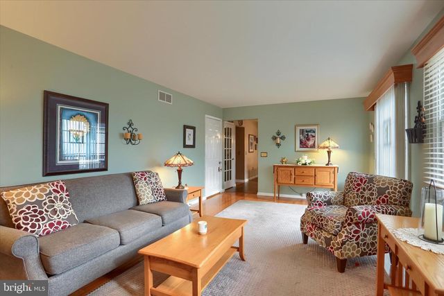 4709 LAUREL RIDGE DR, Harrisburg, PA 17110