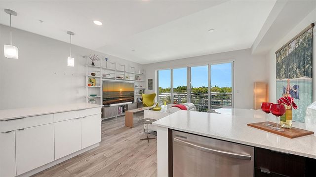 1709 N TAMIAMI TRAIL 522, Sarasota, FL 34234