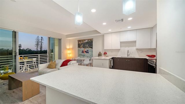 1709 N TAMIAMI TRAIL 522, Sarasota, FL 34234