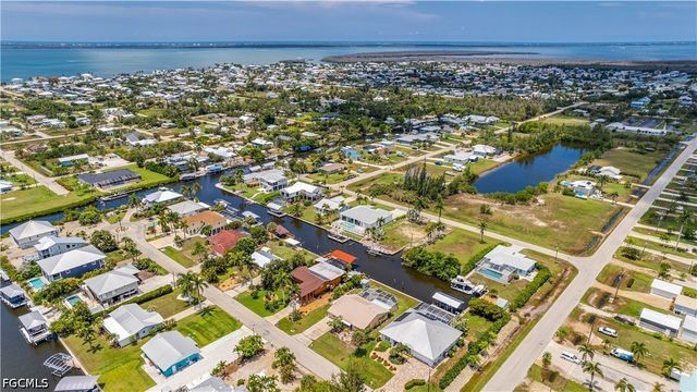 2763 Sanderling CT, St James City, FL 33956