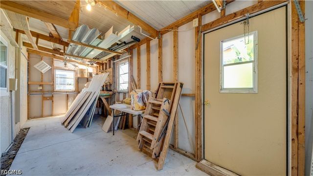 2763 Sanderling CT, St James City, FL 33956