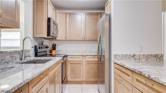 2763 Sanderling CT, St James City, FL 33956