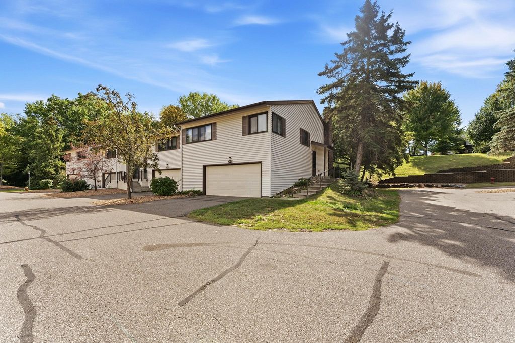 200 Wentworth Avenue W D, West Saint Paul, MN 55118 — exterior