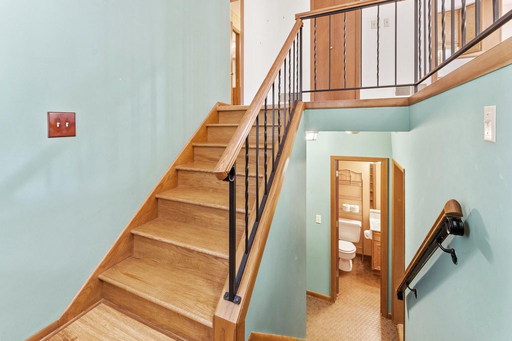 200 Wentworth Avenue W D, West Saint Paul, MN 55118 — photo 5