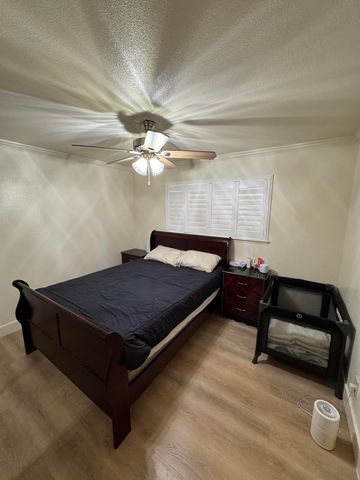 201 E Lois Avenue, Tulare, CA 93274