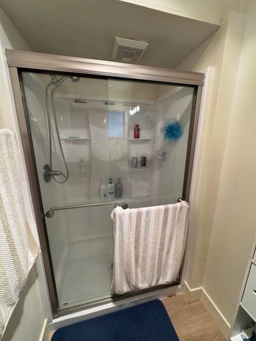 201 E Lois Avenue, Tulare, CA 93274