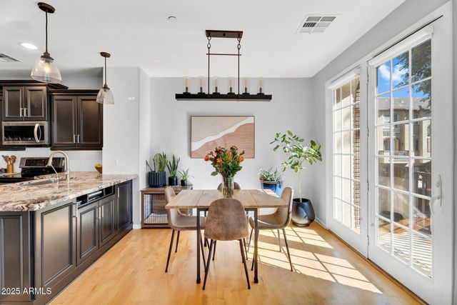 2446 E ROMA Avenue, Phoenix, AZ 85016