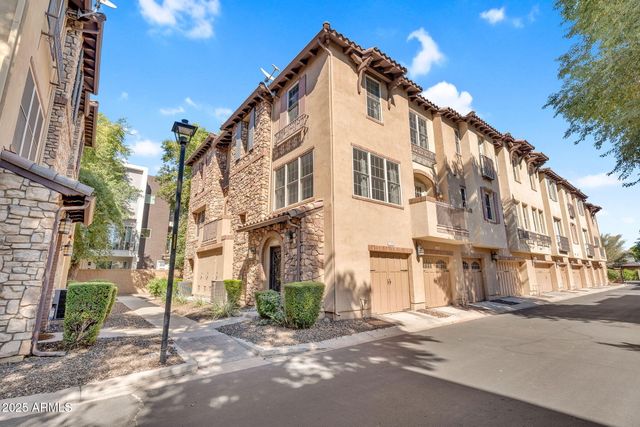 2446 E ROMA Avenue, Phoenix, AZ 85016