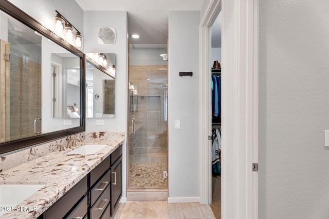 2446 E ROMA Avenue, Phoenix, AZ 85016