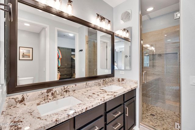 2446 E ROMA Avenue, Phoenix, AZ 85016