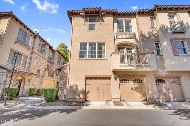 2446 E ROMA Avenue, Phoenix, AZ 85016