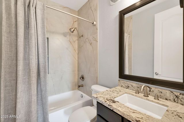 2446 E ROMA Avenue, Phoenix, AZ 85016