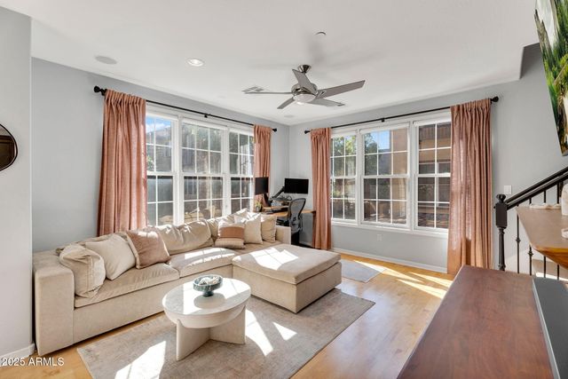 2446 E ROMA Avenue, Phoenix, AZ 85016