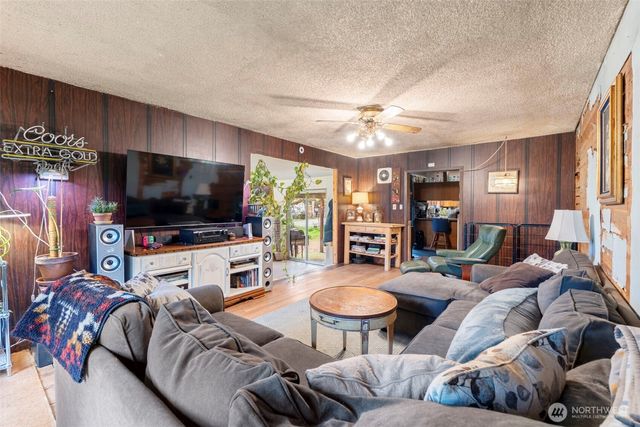 251 Chandler Road, Chehalis, WA 98532