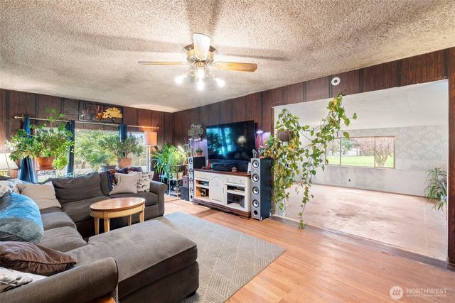 251 Chandler Road, Chehalis, WA 98532