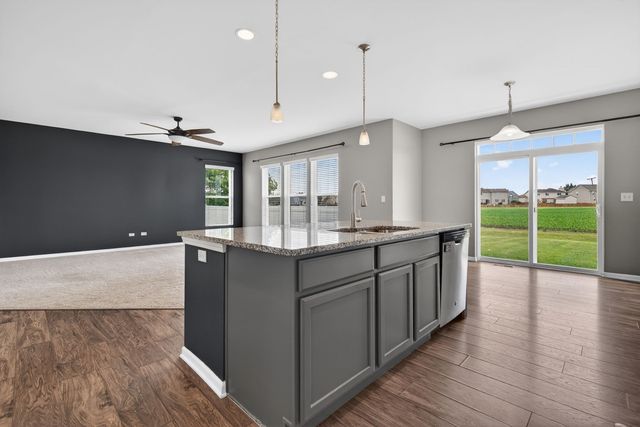 26525 W Old Stage Lane, Channahon, IL 60410