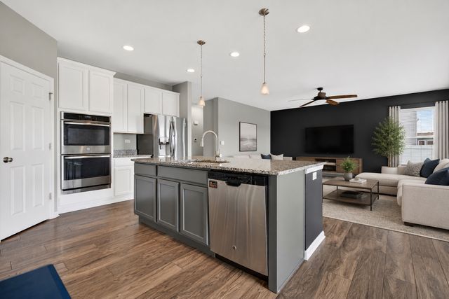 26525 W Old Stage Lane, Channahon, IL 60410