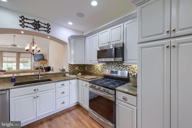 66 FARMVIEW LN, Lititz, PA 17543