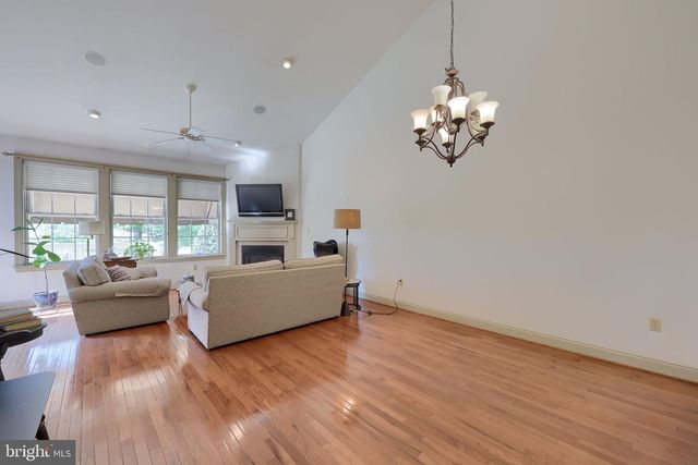 66 FARMVIEW LN, Lititz, PA 17543