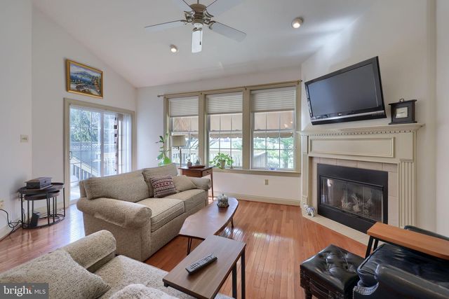 66 FARMVIEW LN, Lititz, PA 17543