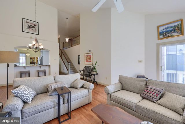 66 FARMVIEW LN, Lititz, PA 17543