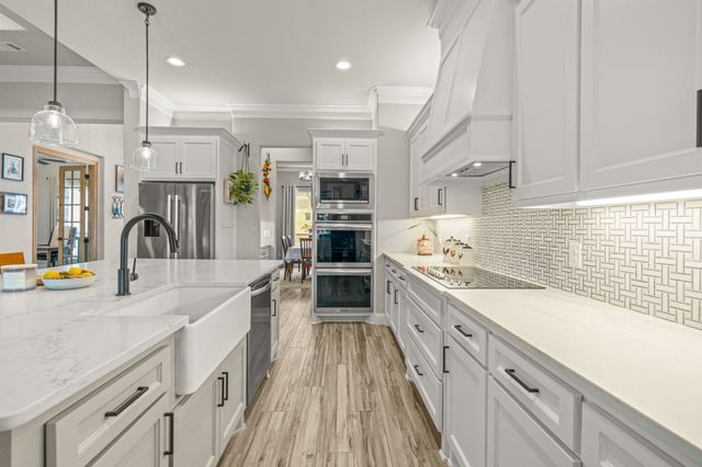 1004 Meadow Wood Terrace, Azle, TX 76020